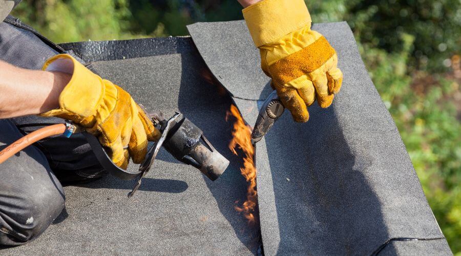 Professional gutter cleaning in Dickinson, AL